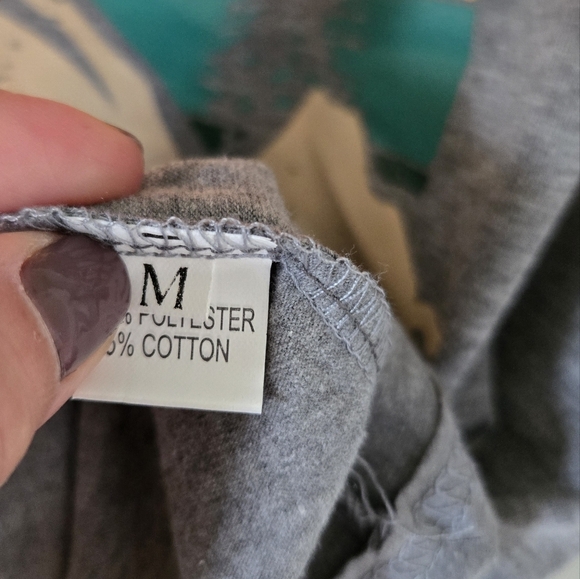 Happy Camper Graphic Tee Size Medium - Picture 4 of 5